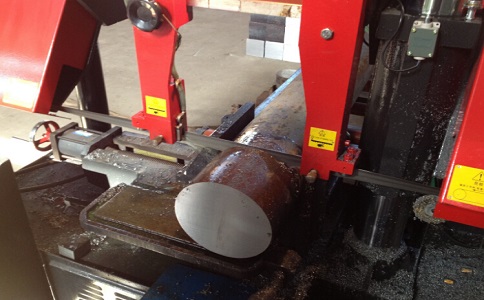 丰顺卧式带锯床加工时出现明显振荡如何排查？