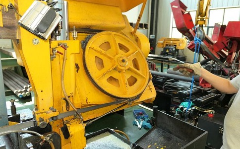 丰顺金属带锯床的日常使用和保养注意事项！